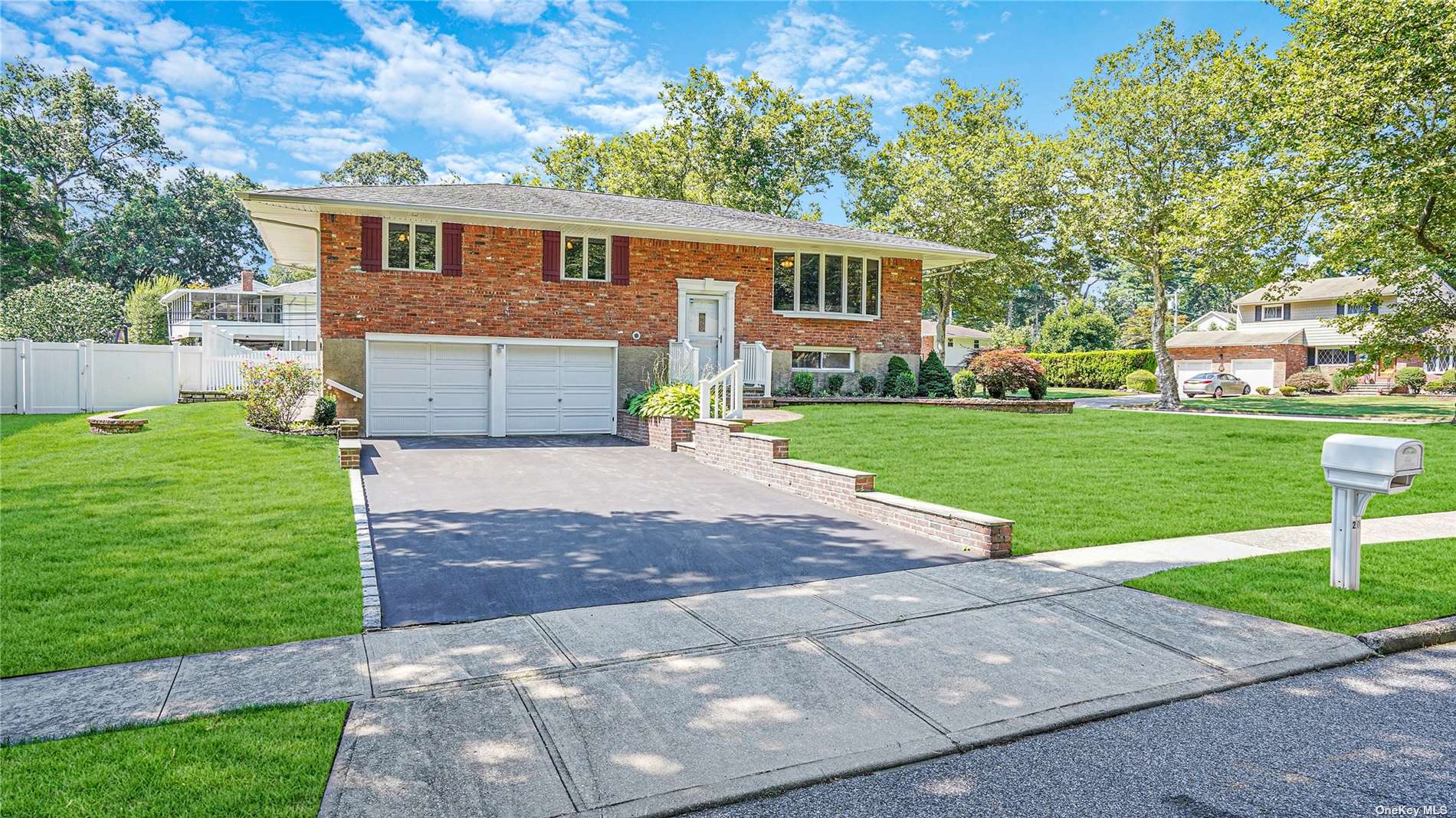 #1 photo, 20 Mackay Drive, Hauppauge , NY 11788