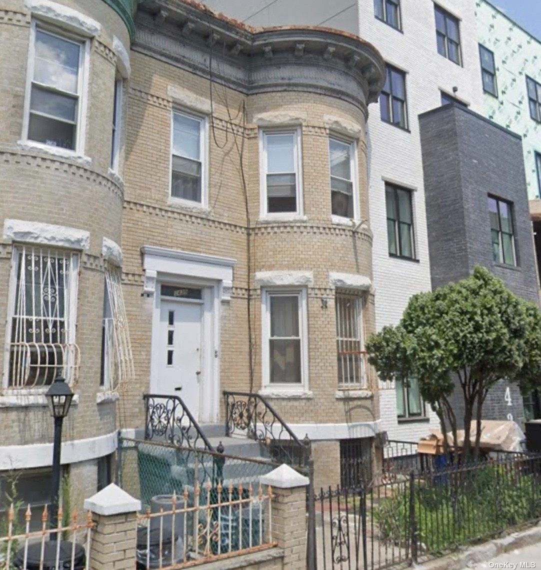 #1 photo, 1439 Lincoln Place, 布鲁克林 Crown Heights , NY 11213