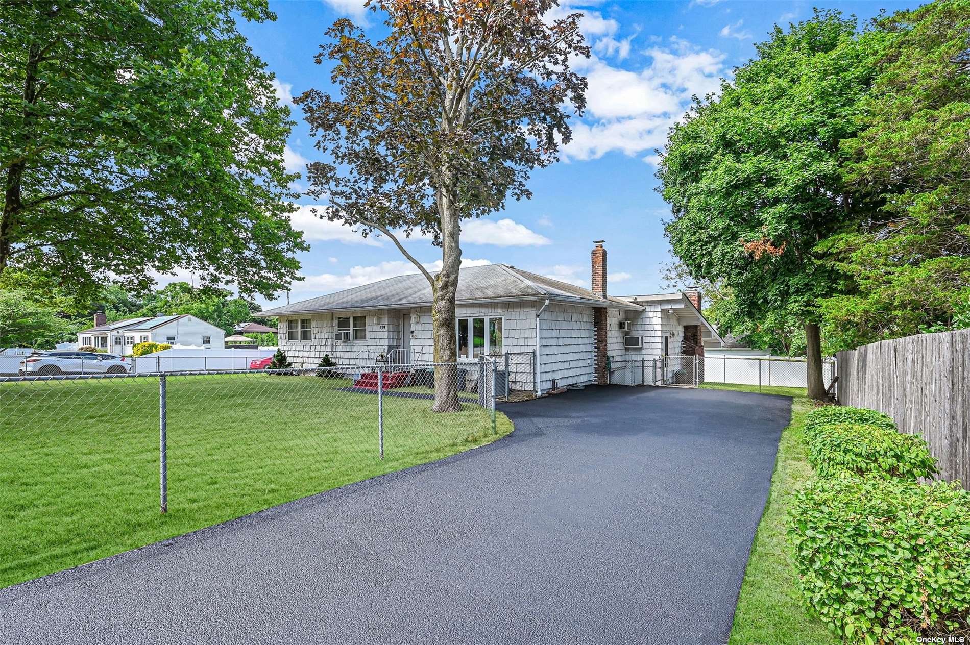 #1 photo, 738 Old North Ocean Avenue, Patchogue , NY 11772