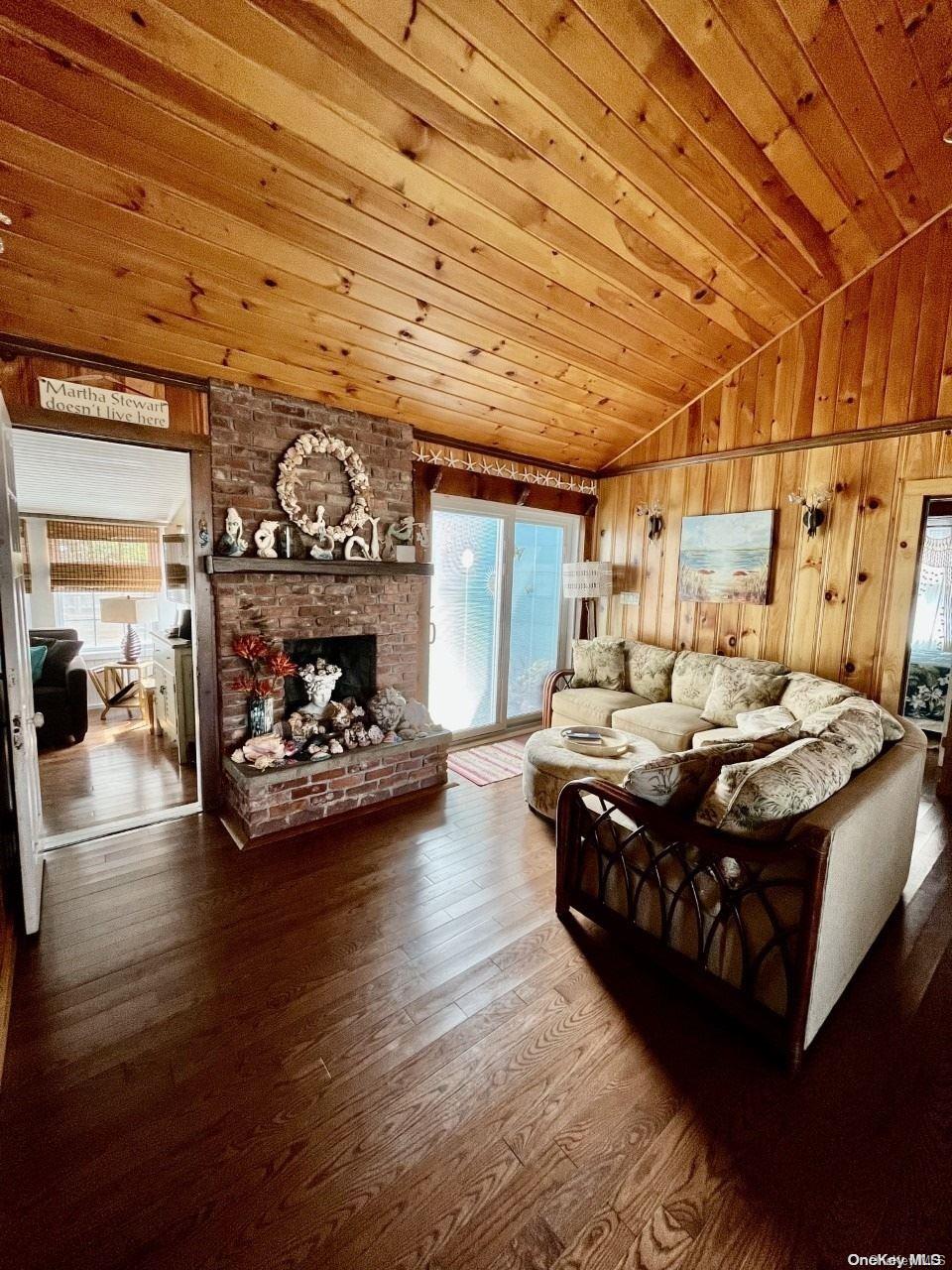 #3 photo, 462 Dehnhoff Walk, Ocean Beach , NY 11770