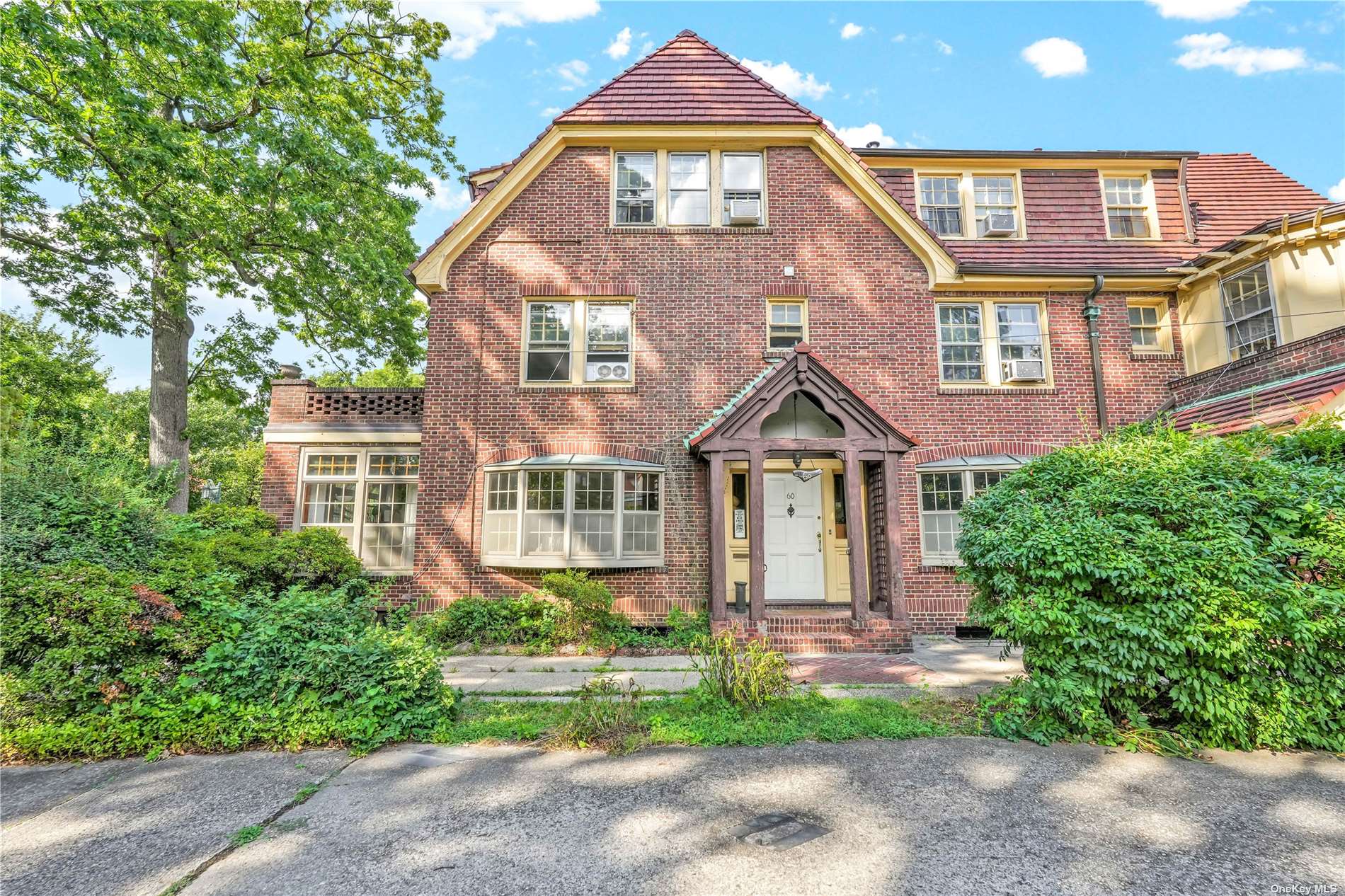 #1 photo, 60 Tennis Place, 皇后區 森林小丘 Forest Hills , NY 11375