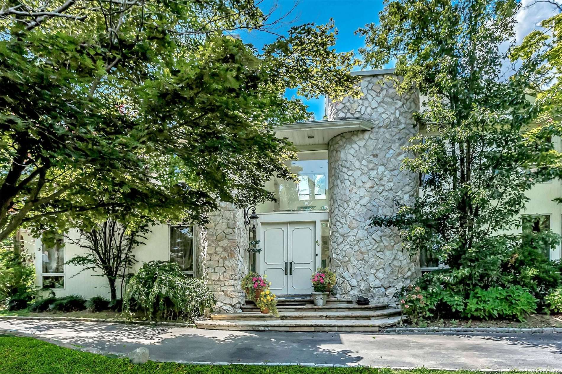 #1 photo, 66 Meadow Woods Road, 長島 大頸 Great Neck , NY 11020