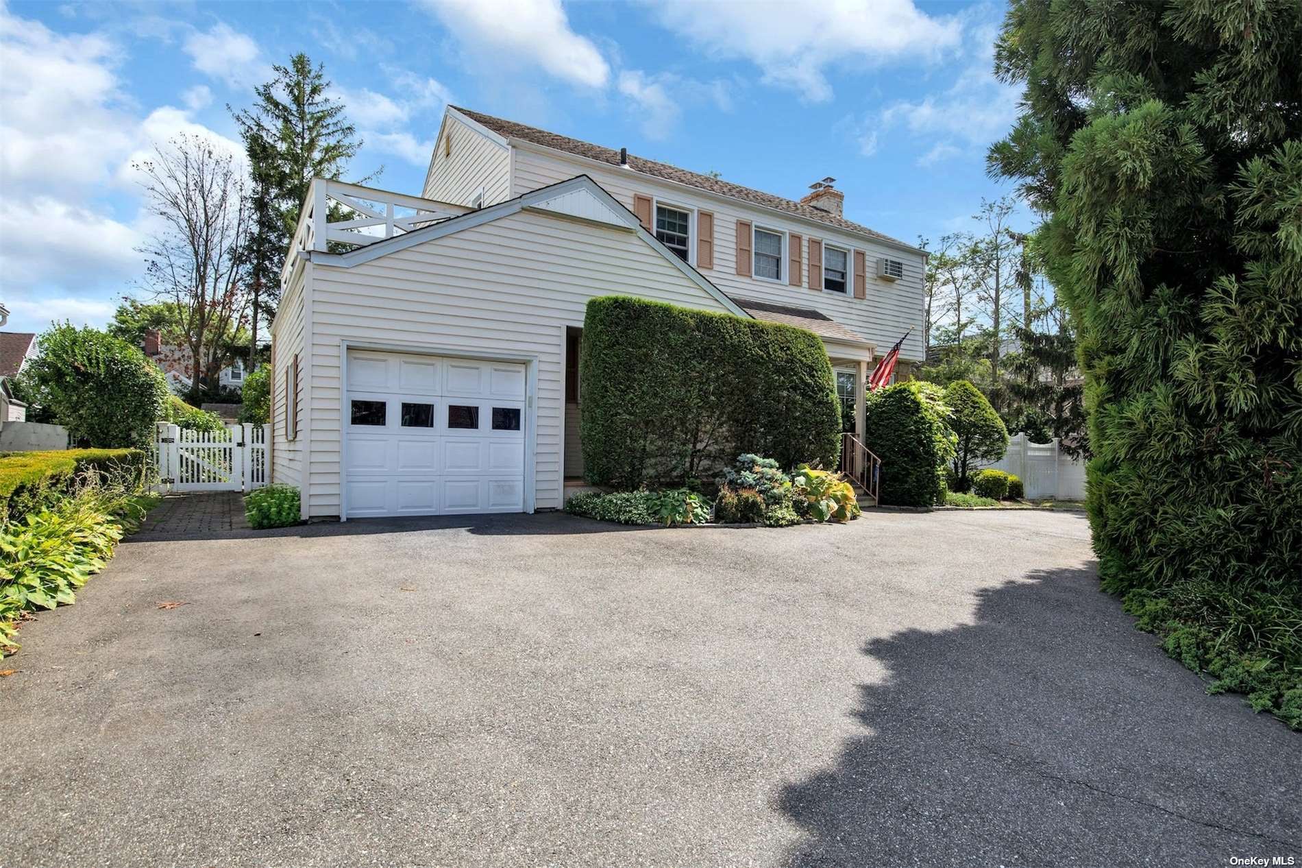 #1 photo, 65 Hollywood Avenue, ナッソー郡 Lynbrook , NY 11563