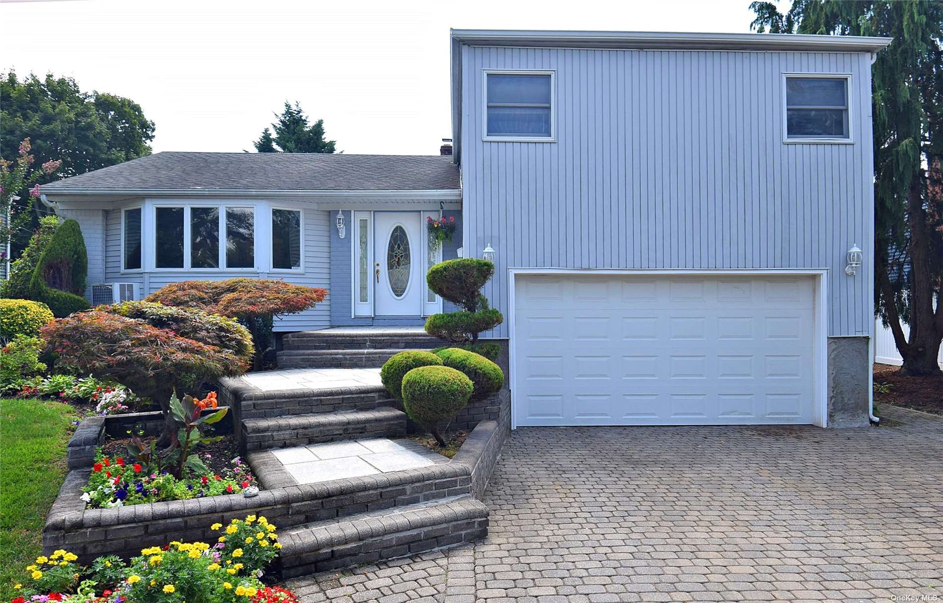 #1 photo, 136 Greenwood Drive, Massapequa , NY 11758