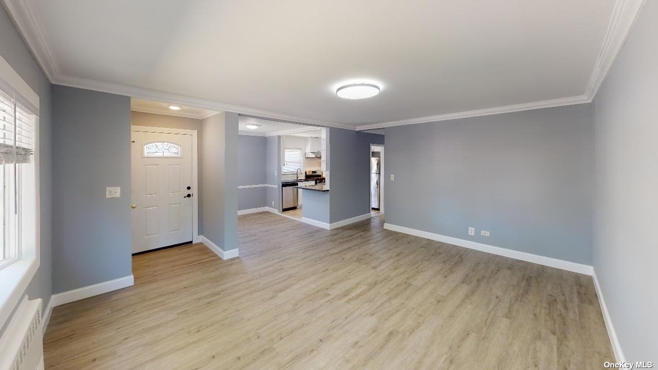 #1 photo, 147-60 6th Avenue, Whitestone , NY 11357