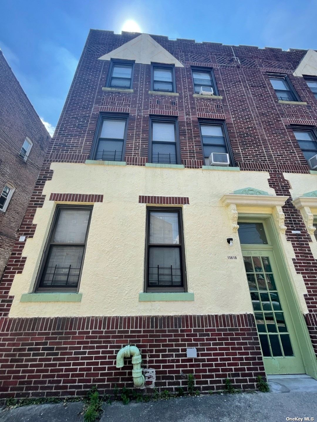 #1 photo, 156-10 43rd Avenue, クイーンズ区 Flushing , NY 11355