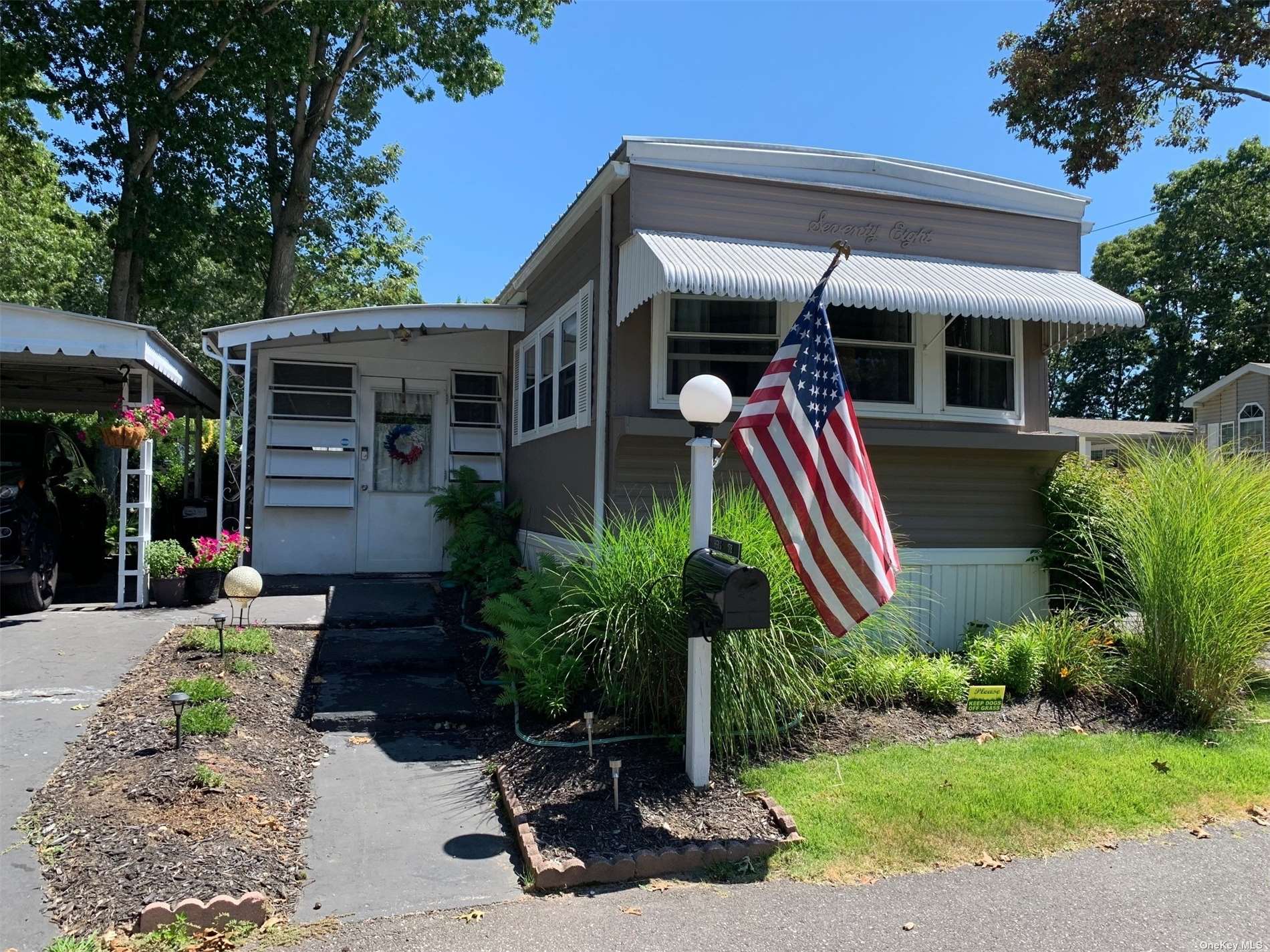 #1 photo, 1661-78 Old Country Road, Riverhead , NY 11901