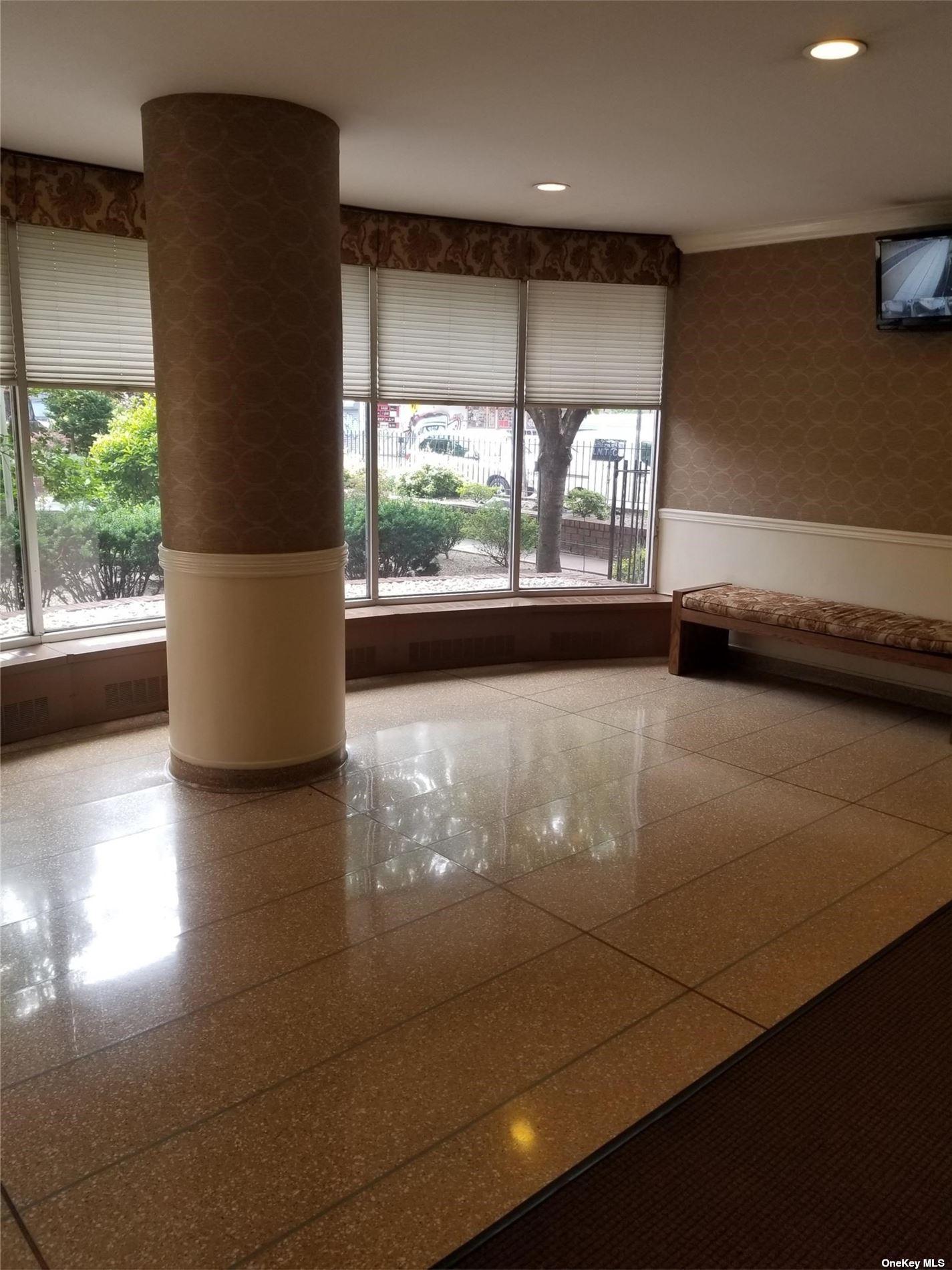 #1 photo, 8111 45 Ave, クイーンズ区 Elmhurst , NY 11373