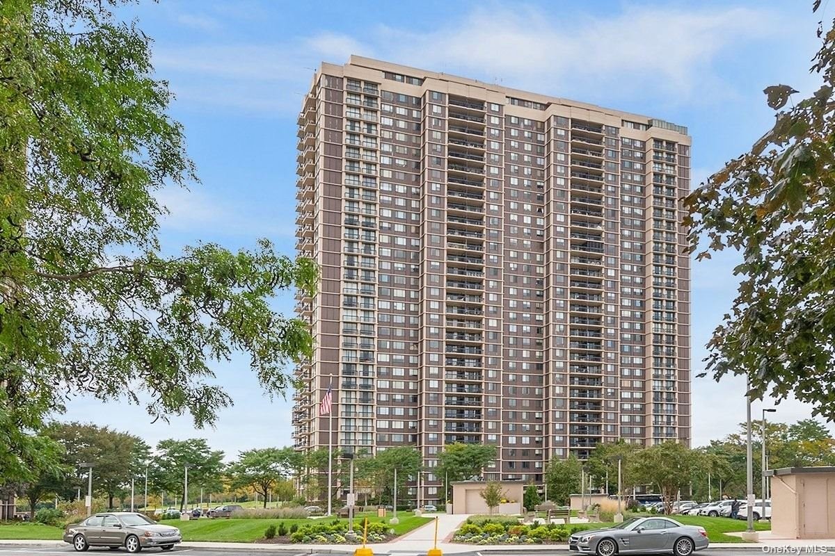 #1 photo, 270-10 Grand Central Parkway, 皇后區 花卉园 Floral Park , NY 11005