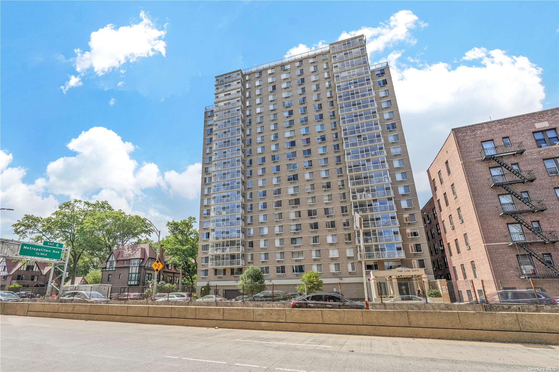 #1 photo, 118-17 Union Turnpike, 皇后区 森林小丘 Forest Hills , NY 11375