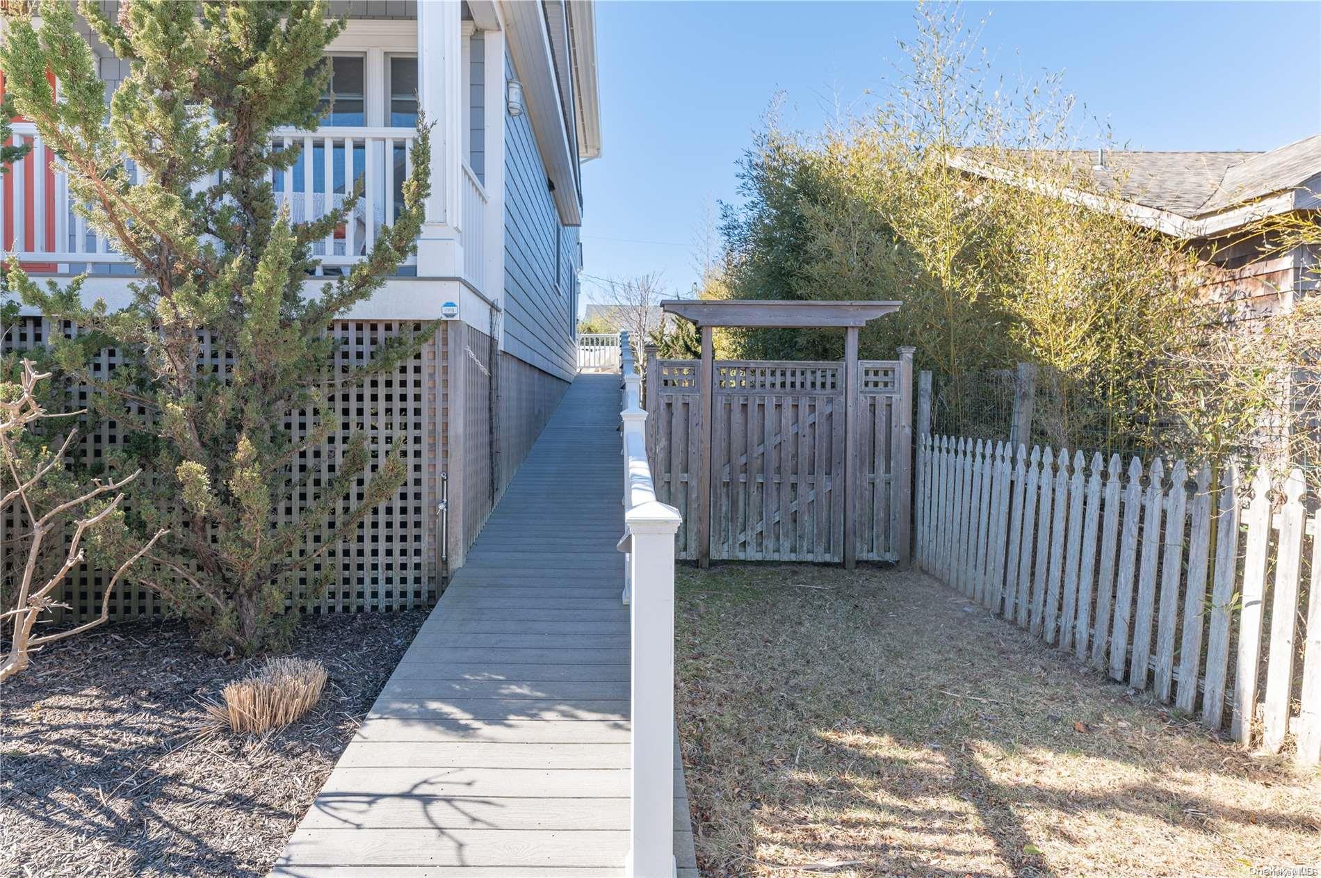 #5 photo, 672 Ocean Breeze, Ocean Beach , NY 11770