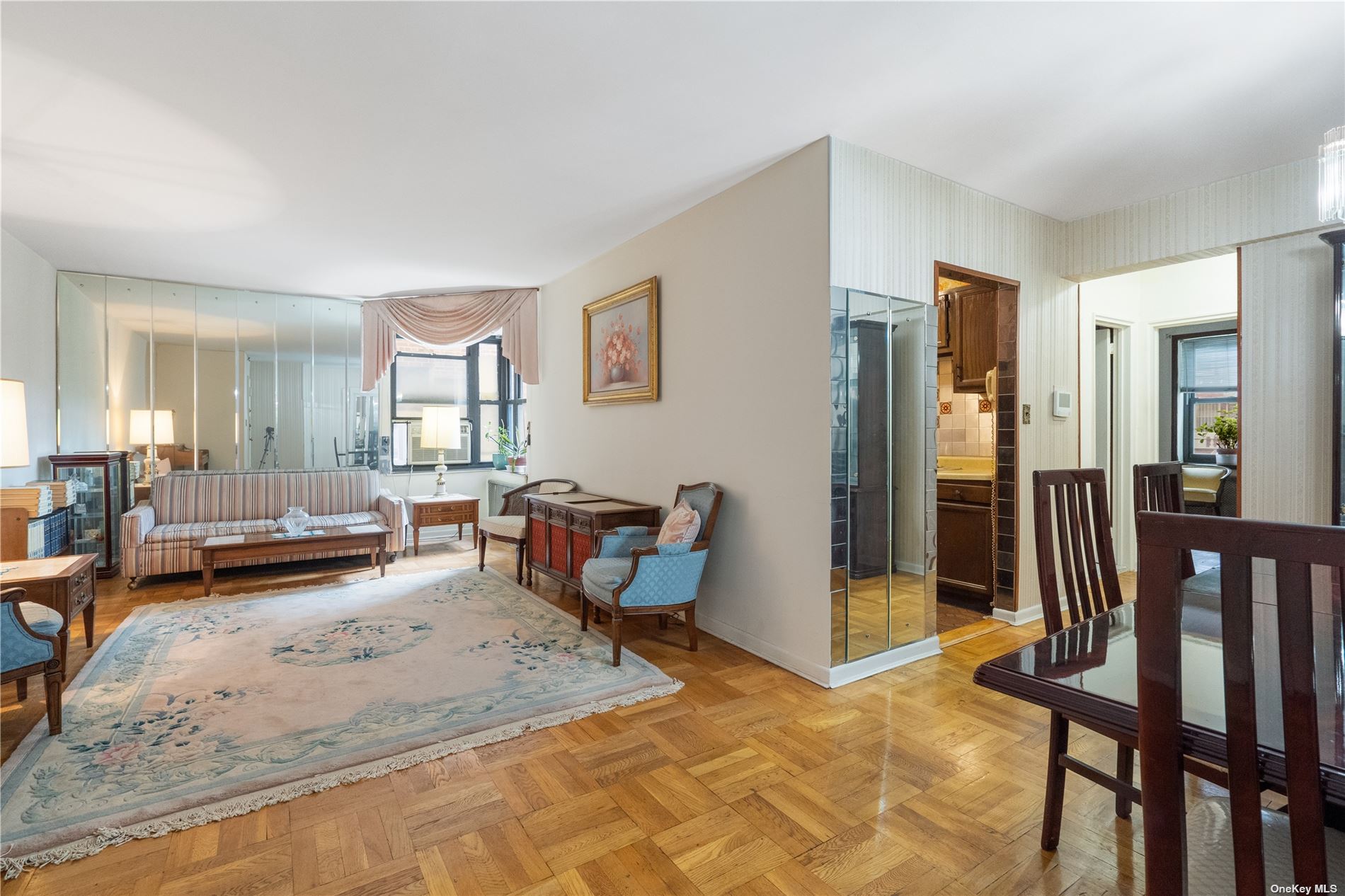 #1 photo, 32-25 88, 皇后区 艾姆赫斯特 East Elmhurst , NY 11369