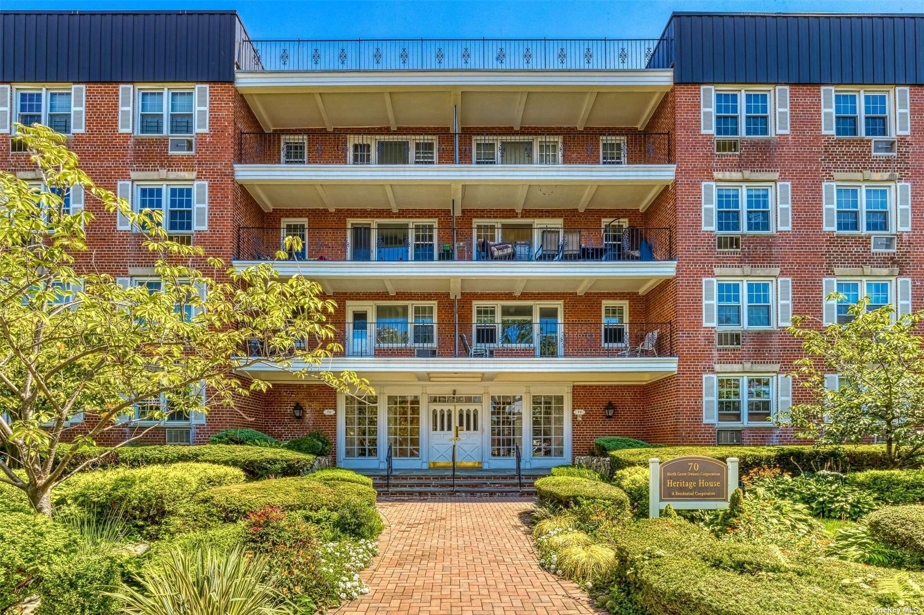 #1 photo, 70 N Grove Street, 長島 Freeport , NY 11520