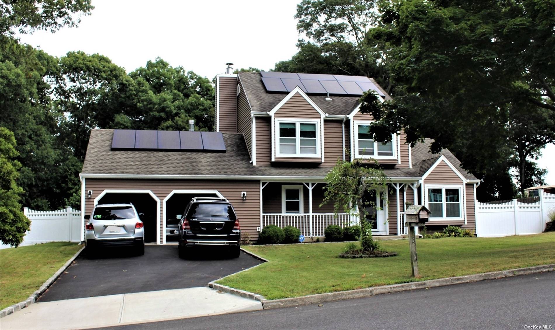 #1 photo, 3 Gregg Lane, Coram , NY 11727