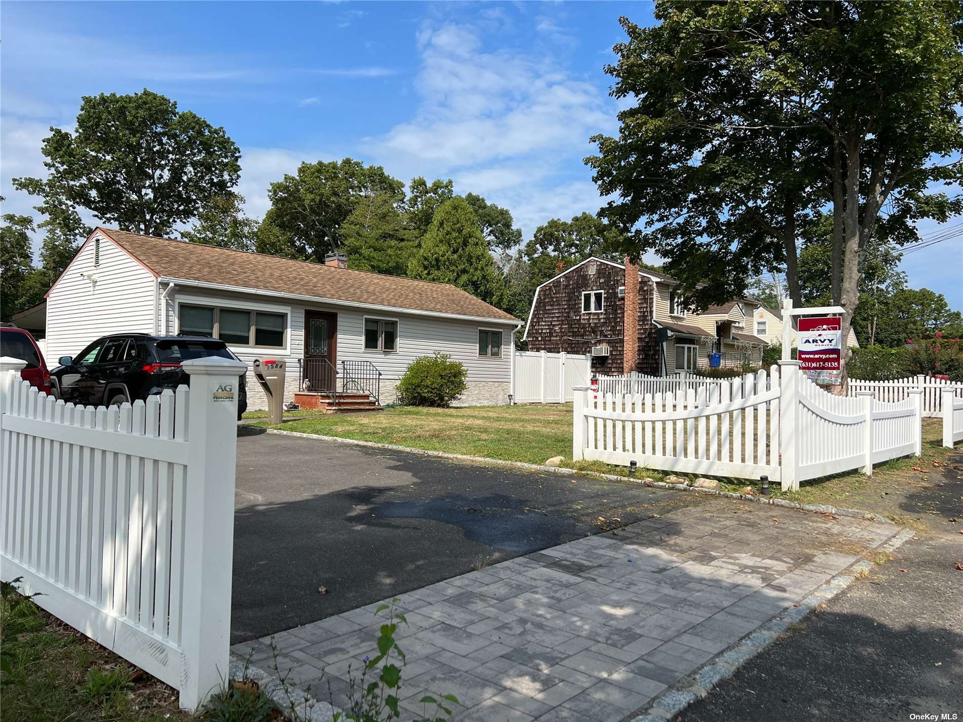 #1 photo, 1584 N Thompson Drive, Bay Shore , NY 11706