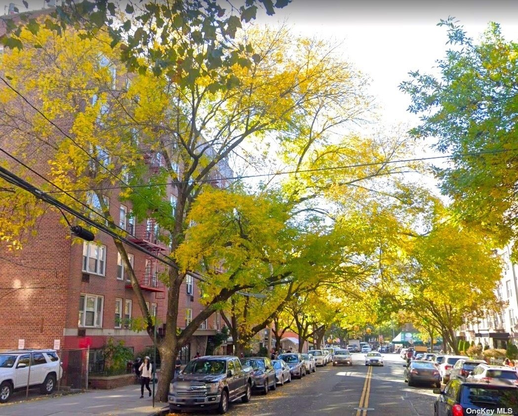 #1 photo, 142-20 41st Avenue, 法拉盛 Flushing , NY 11355