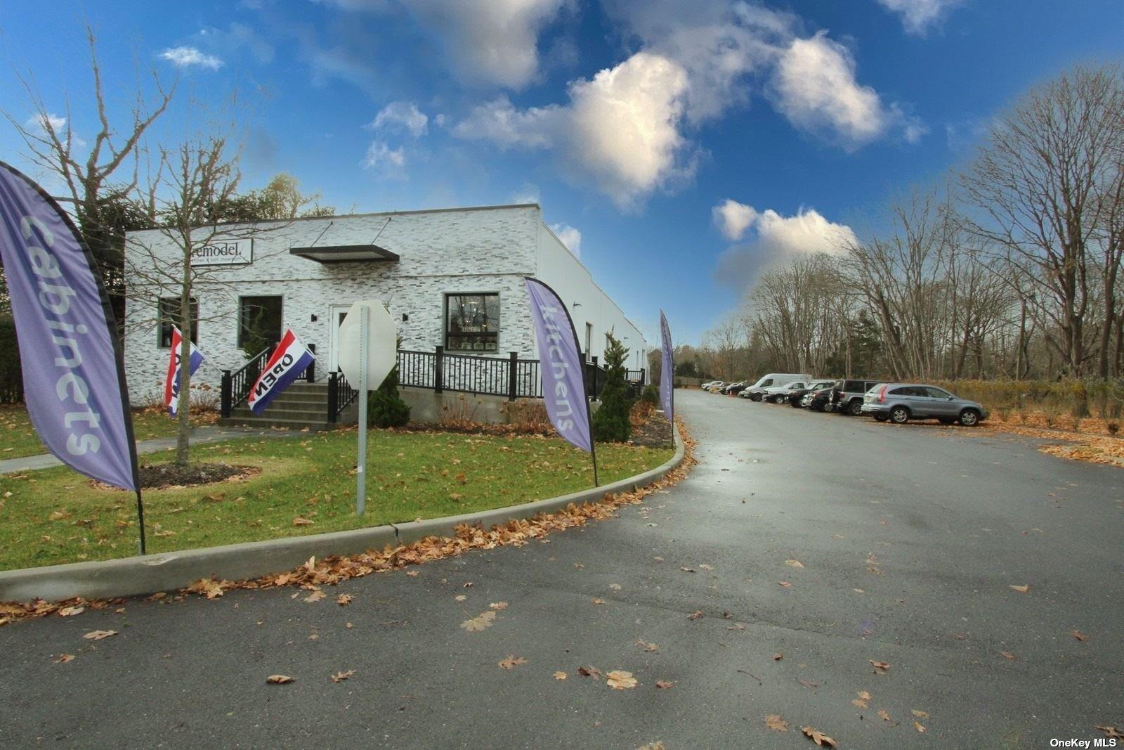 #15 photo, 137 Montauk Highway, سوفولك Westhampton , NY 11977