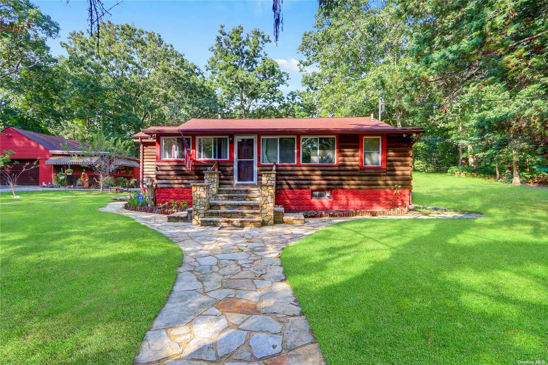 #1 photo, 26 Medford Road, サフォーク郡 Ridge , NY 11961