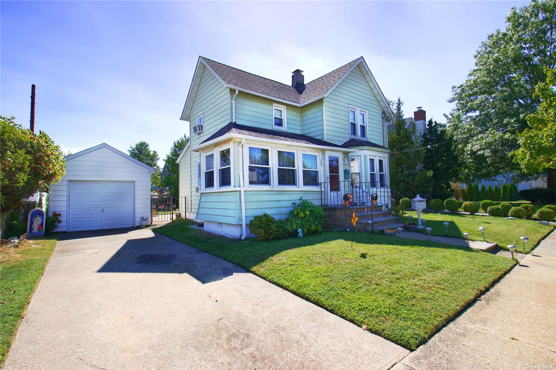 #1 photo, 100 Central Avenue, Lynbrook , NY 11563