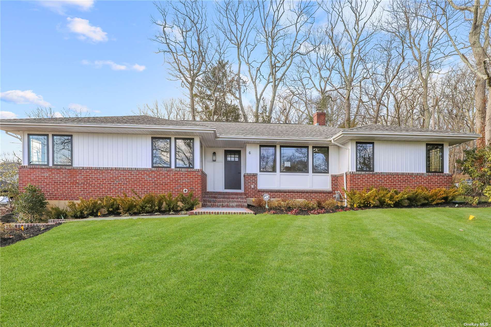 #1 photo, 6 Forest Street, 長島 Bayville , NY 11709