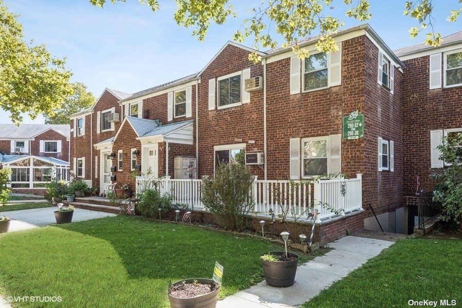 #1 photo, 260-64 73 Avenue, Glen Oaks , NY 11004