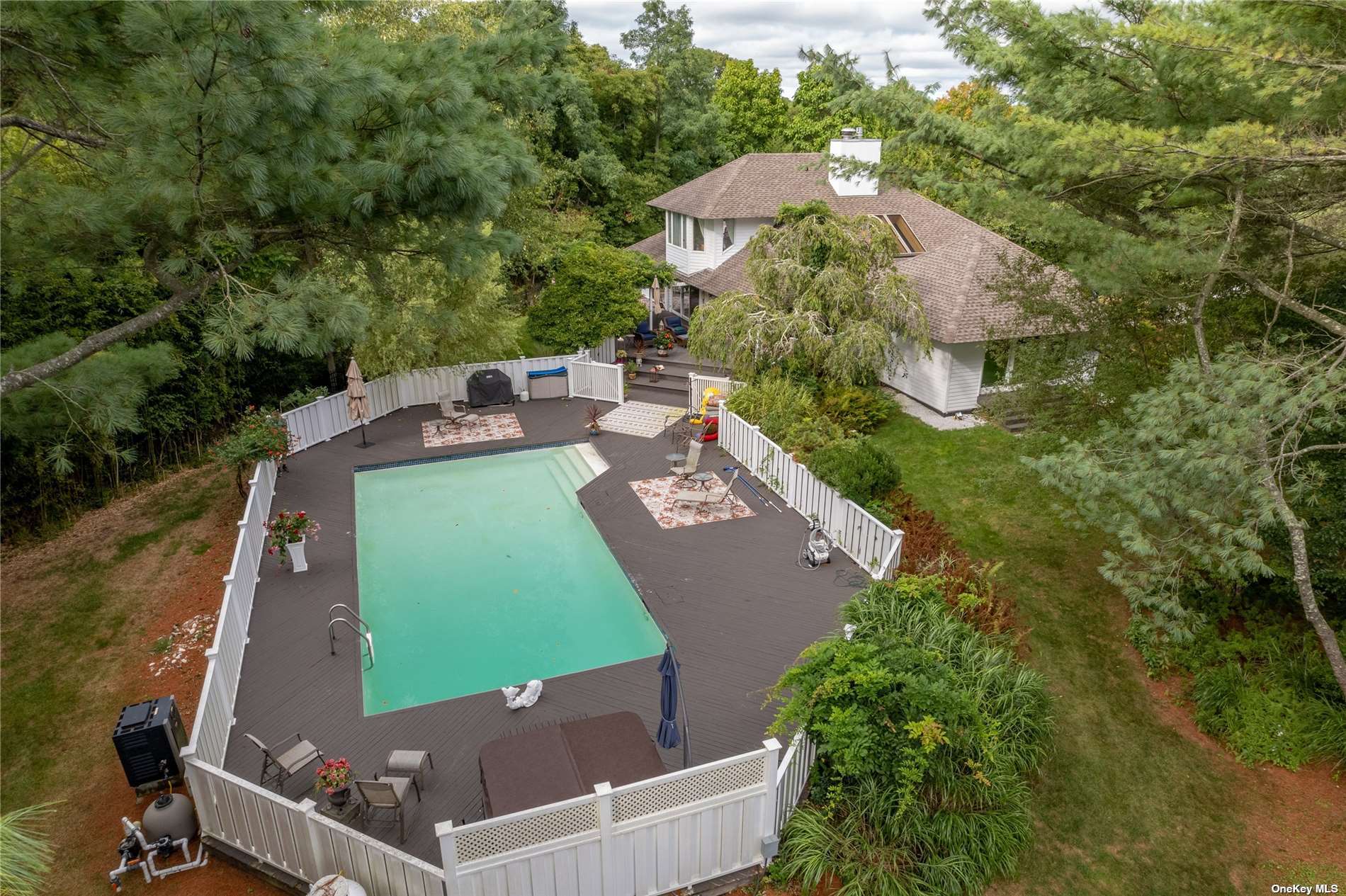 #1 photo, 19 Laila Lane, 東長島 Remsenburg , NY 11960