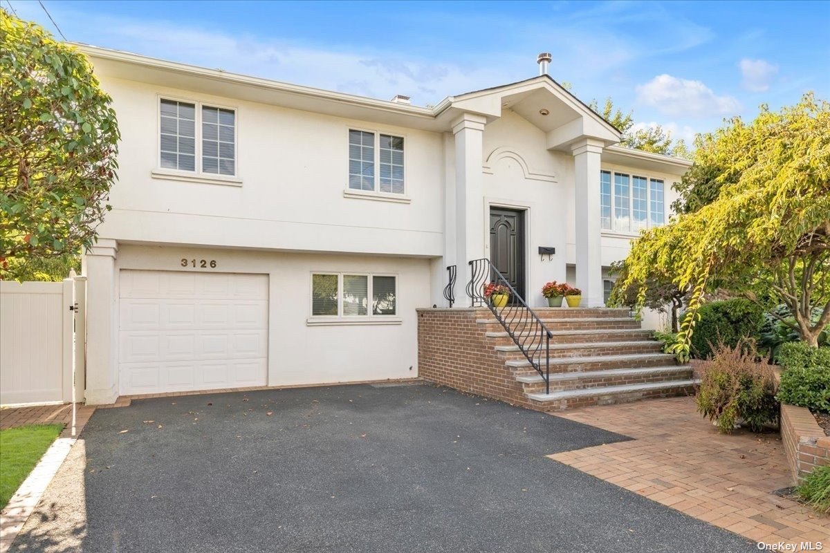 #1 photo, 3126 Hewlett Avenue, ナッソー郡 Merrick , NY 11566