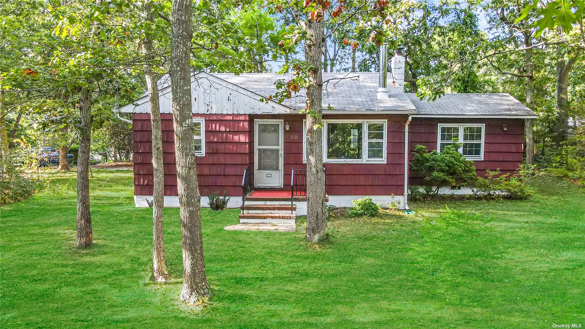 #1 photo, 68 Shore Road, Hampton Bays , NY 11946