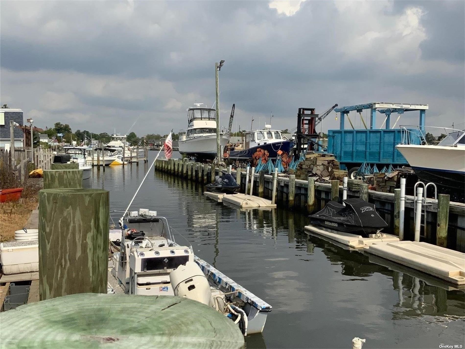 #1 photo, 129 Ocean Avenue, Bay Shore , NY 11706