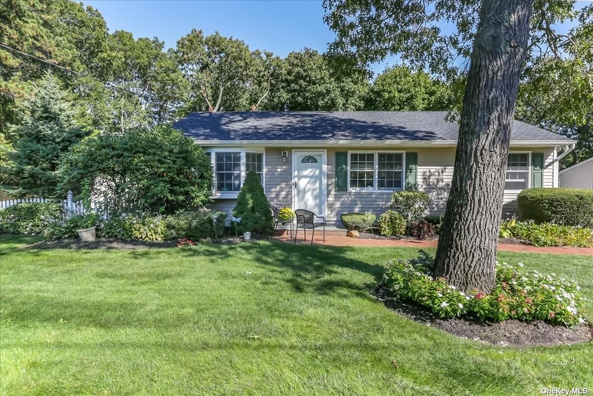 #1 photo, 145 Washington Avenue, サフォーク郡 Holtsville , NY 11742