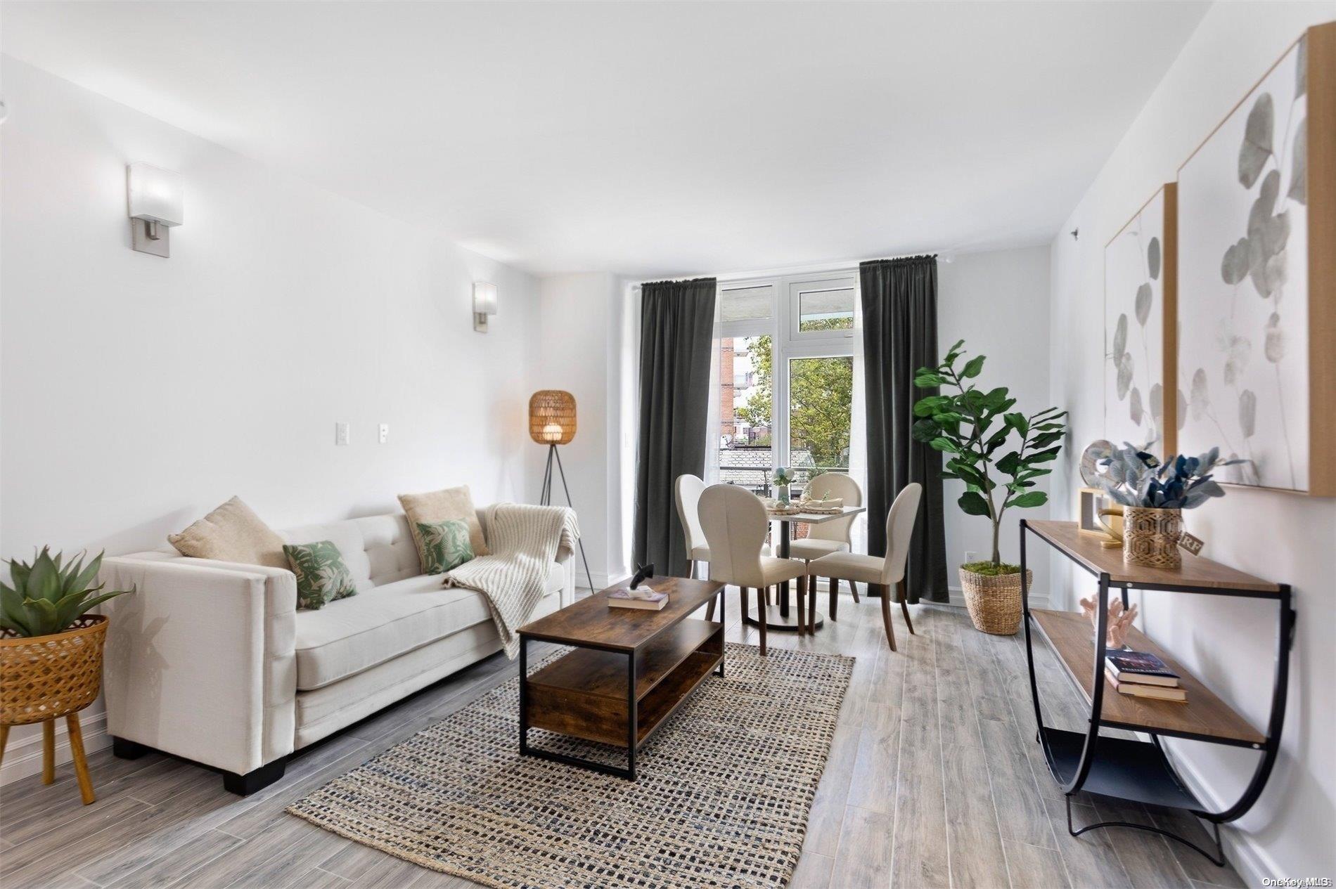 #1 photo, 65-18 Austin Street, 皇后区 雷哥公园 Rego Park , NY 11374