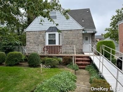 #1 photo, 76-24 176th Street, 皇后區 新鮮草原 Fresh Meadows , NY 11366