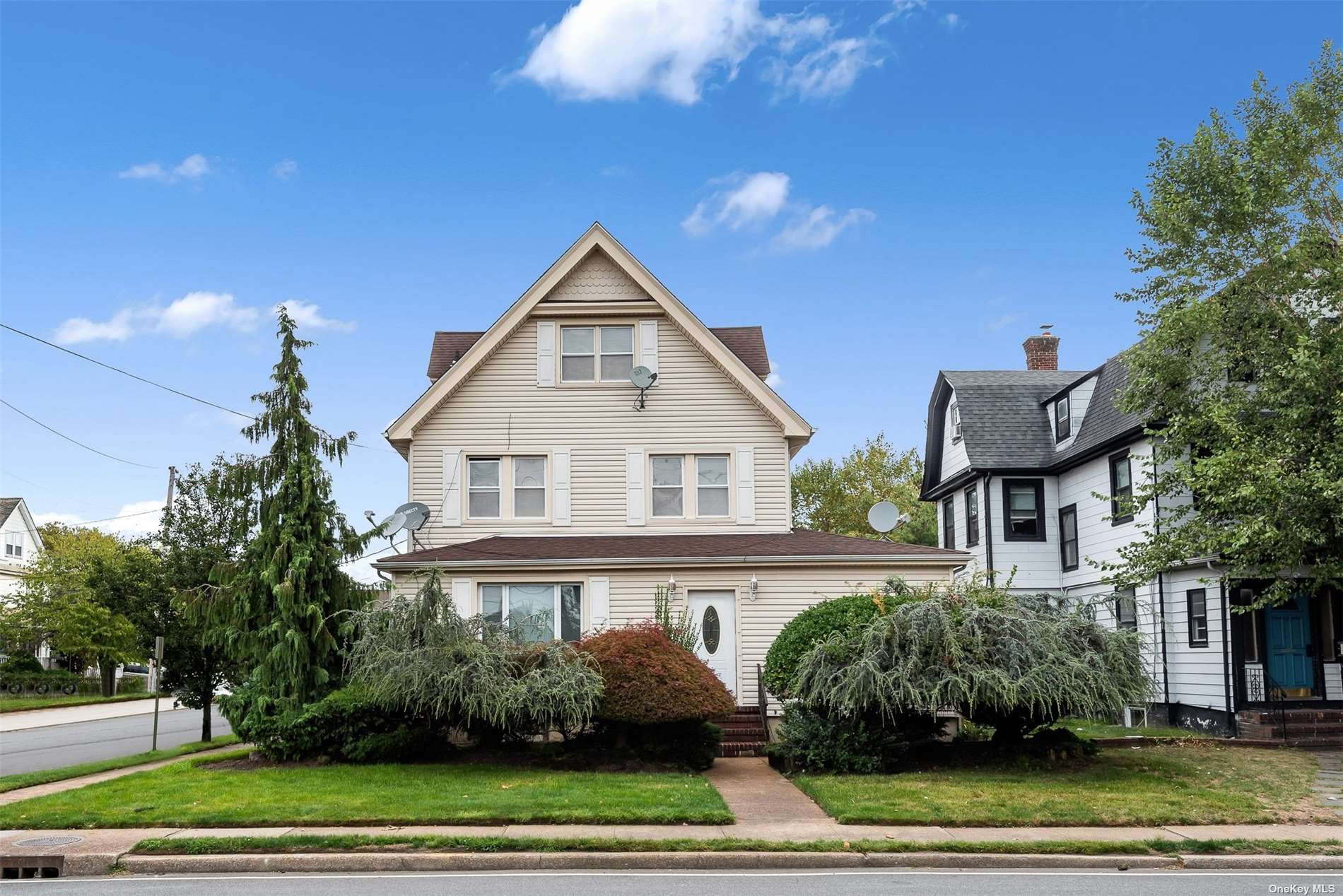 #1 photo, 240 Rockaway Turnpike, ناسو Cedarhurst , NY 11516