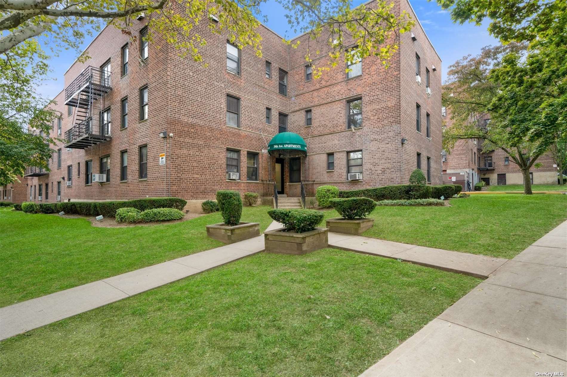 #1 photo, 52-02 39th Avenue, 皇后区 木边 Woodside , NY 11377