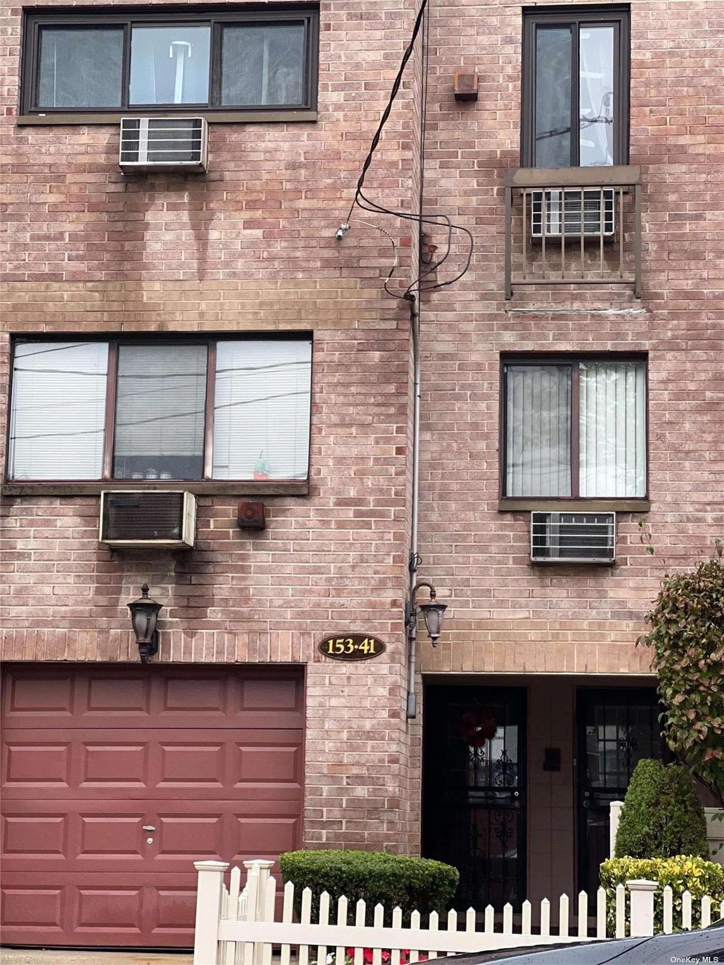 #1 photo, 153-41 82nd Street, 皇后区 霍华德滩 Howard Beach , NY 11414