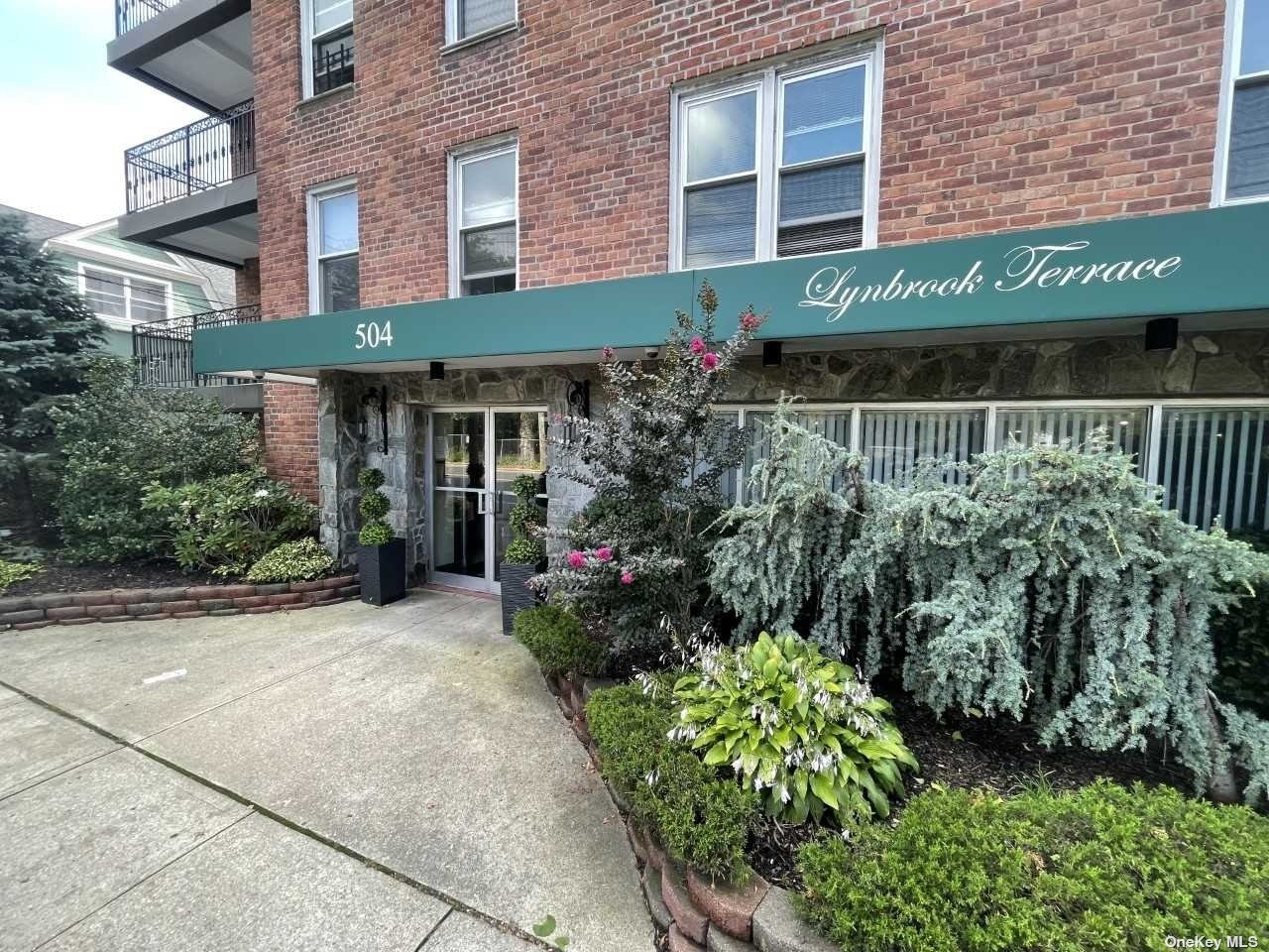 #1 photo, 504 Merrick Road, ナッソー郡 Lynbrook , NY 11563