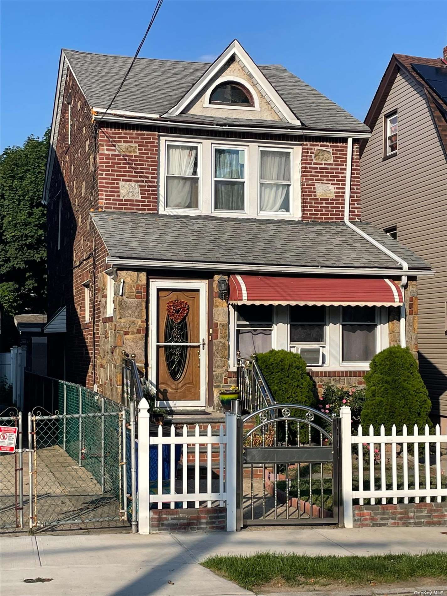 #1 photo, 114-37 196 St, クイーンズ区 Saint Albans , NY 11412