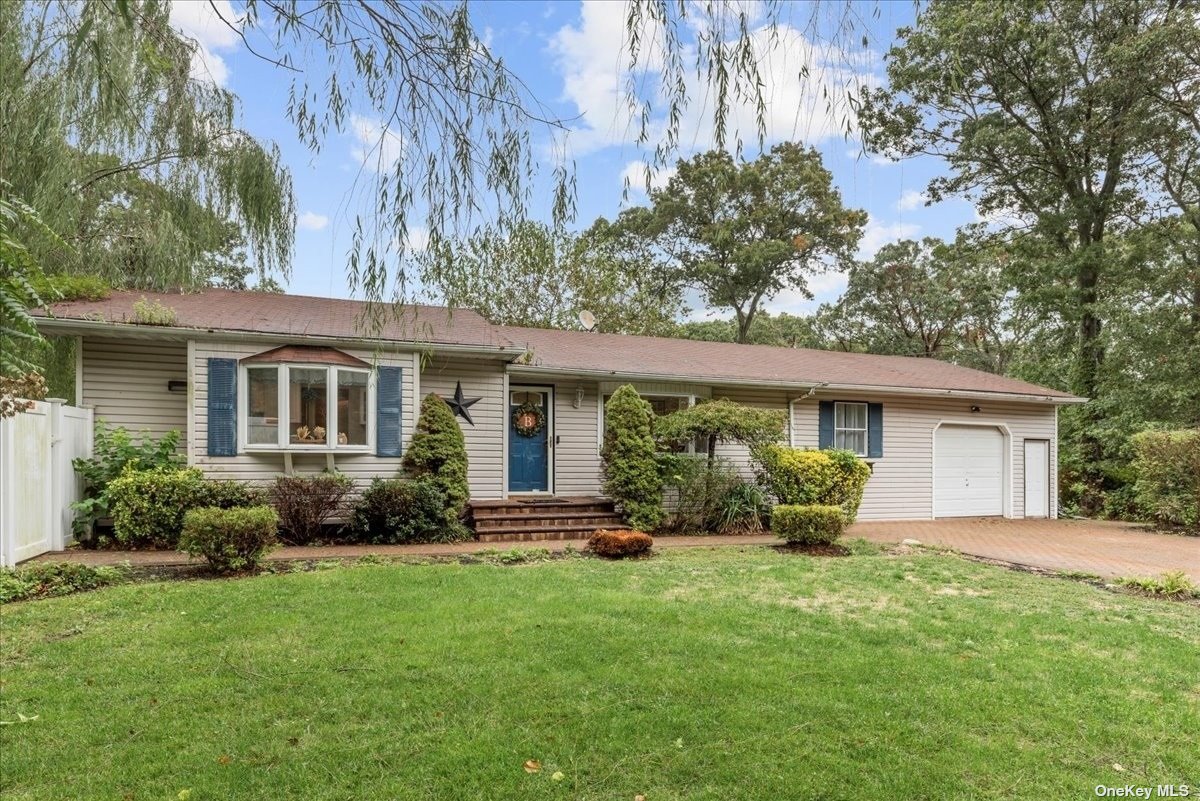 #1 photo, 15 Arthur Street, Farmingville , NY 11738