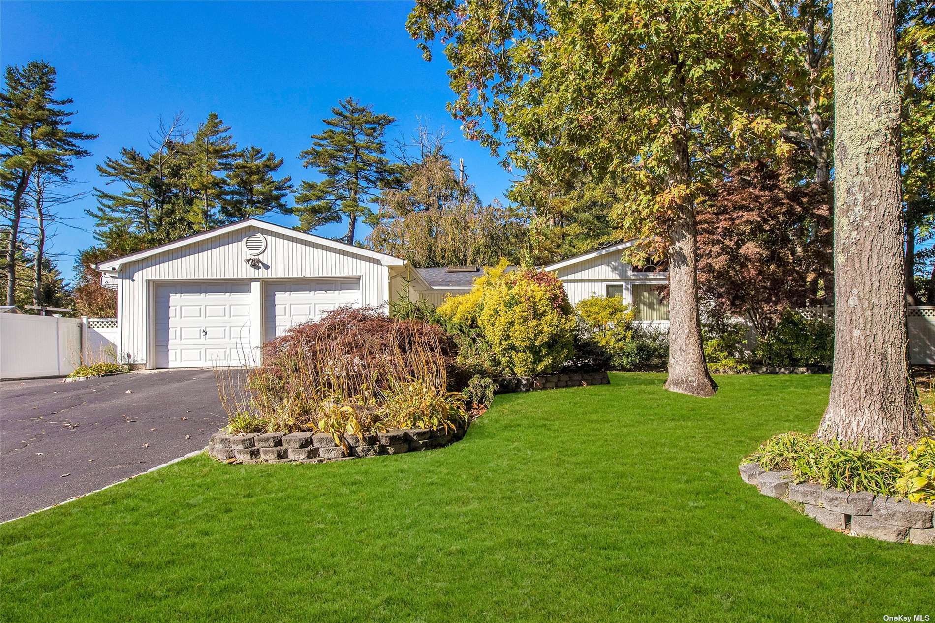 #1 photo, 100 Old Post Drive, 東長島 哈帕克 Hauppauge , NY 11788