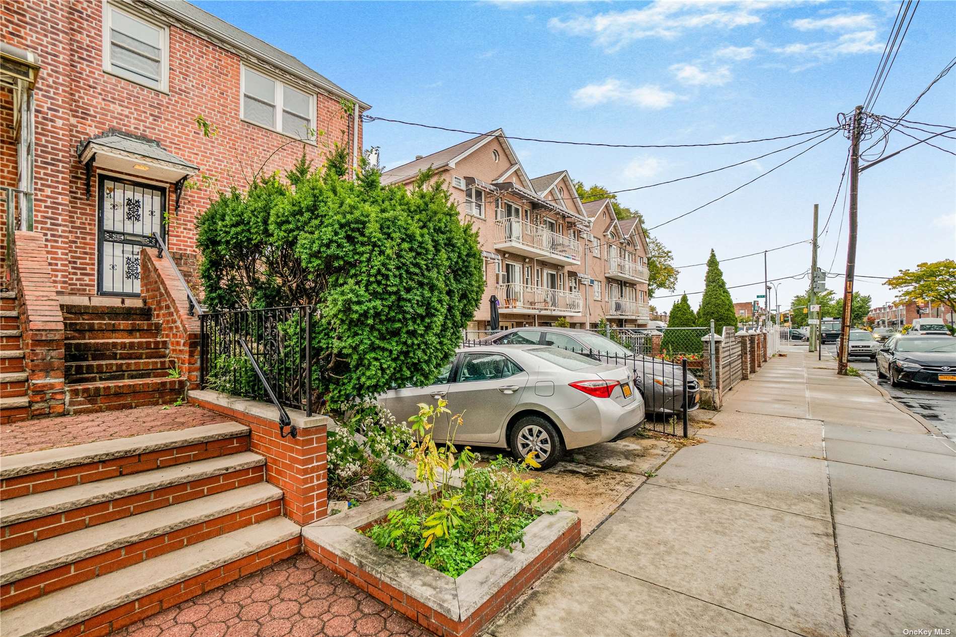 #1 photo, 25-12 88 Street, 皇后区 艾姆赫斯特 East Elmhurst , NY 11369