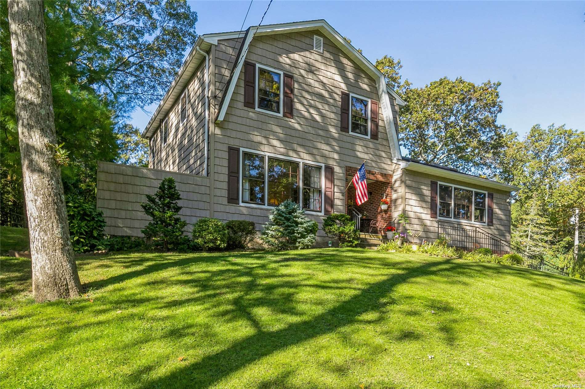 #1 photo, 10 Woodfield Avenue, سوفولك Northport , NY 11768