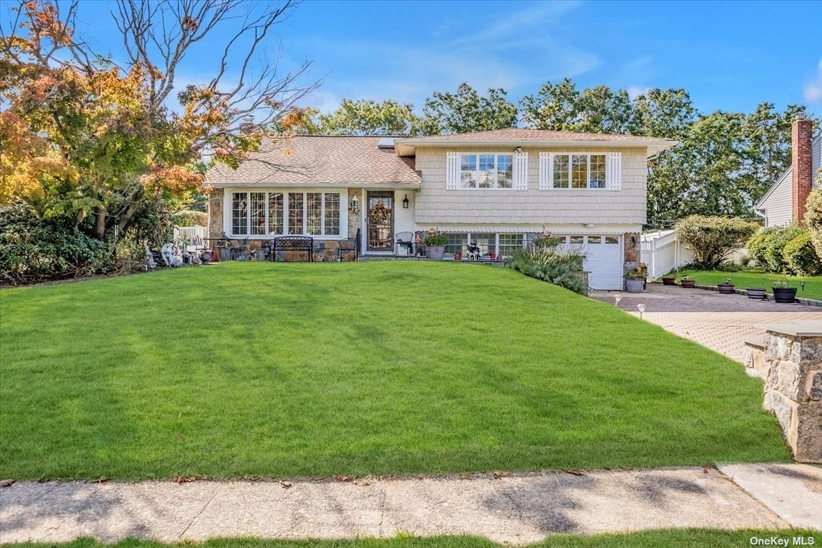 #1 photo, 10 Trent Lane, Smithtown , NY 11787