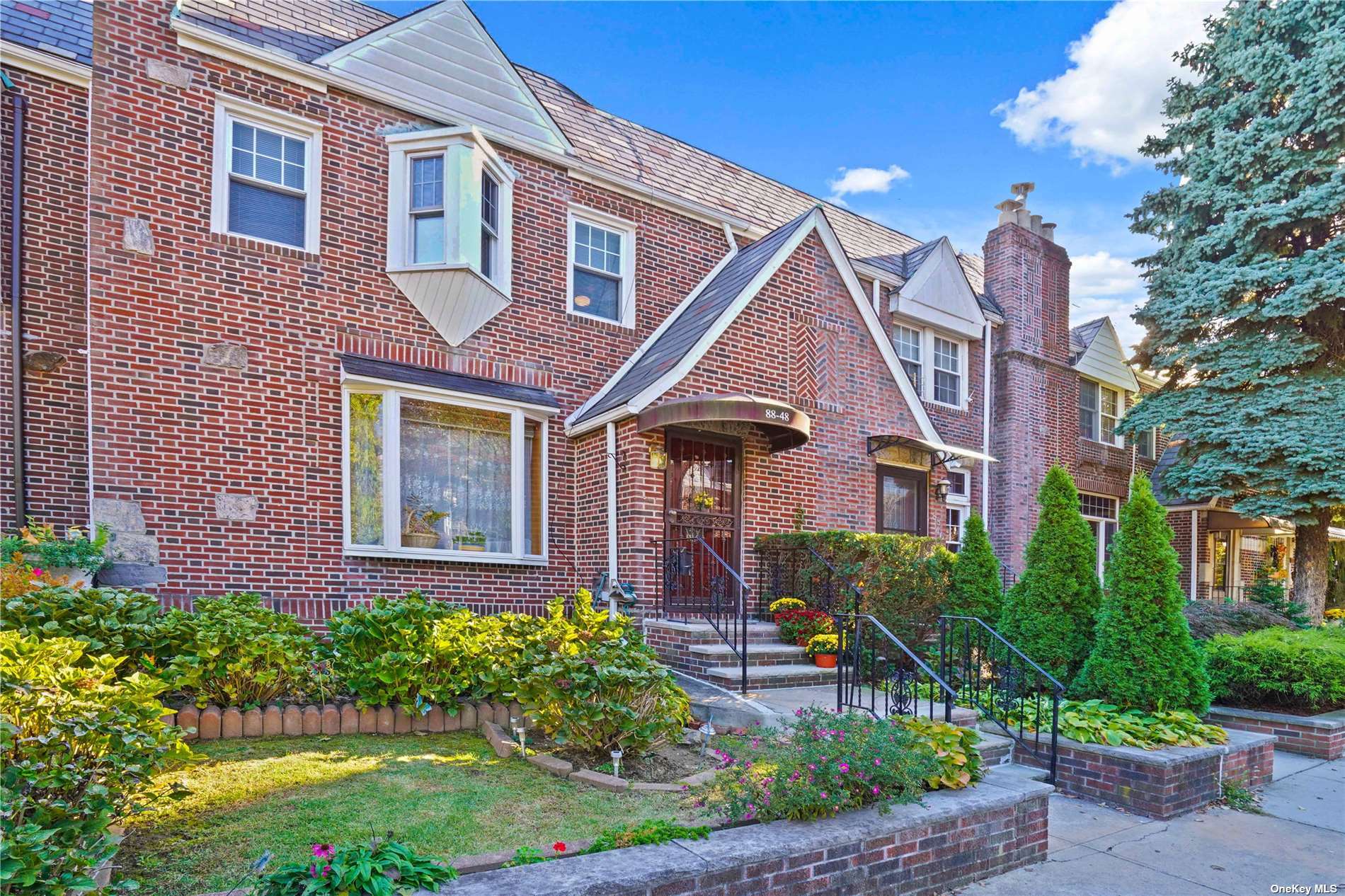 #1 photo, 88-48 Rutledge Avenue, 皇后区 Glendale , NY 11385