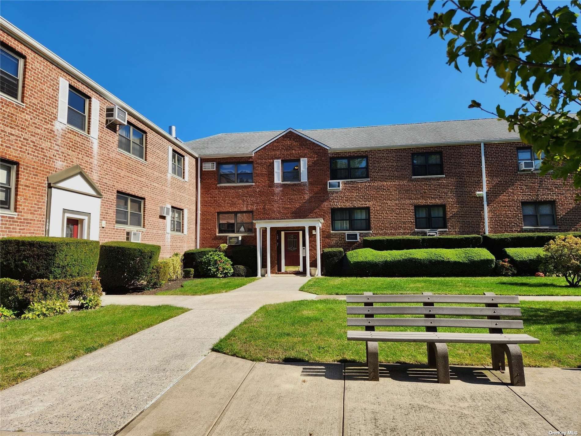 #1 photo, 155-21 84 Street, 皇后区 霍华德滩 Lindenwood , NY 11414