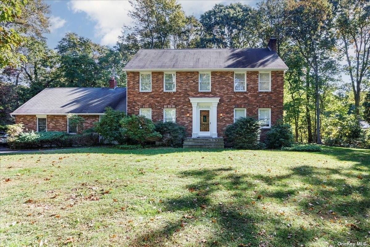 #1 photo, 10 Saints Orchard Road, Саффолк ‖ Belle Terre , NY 11777