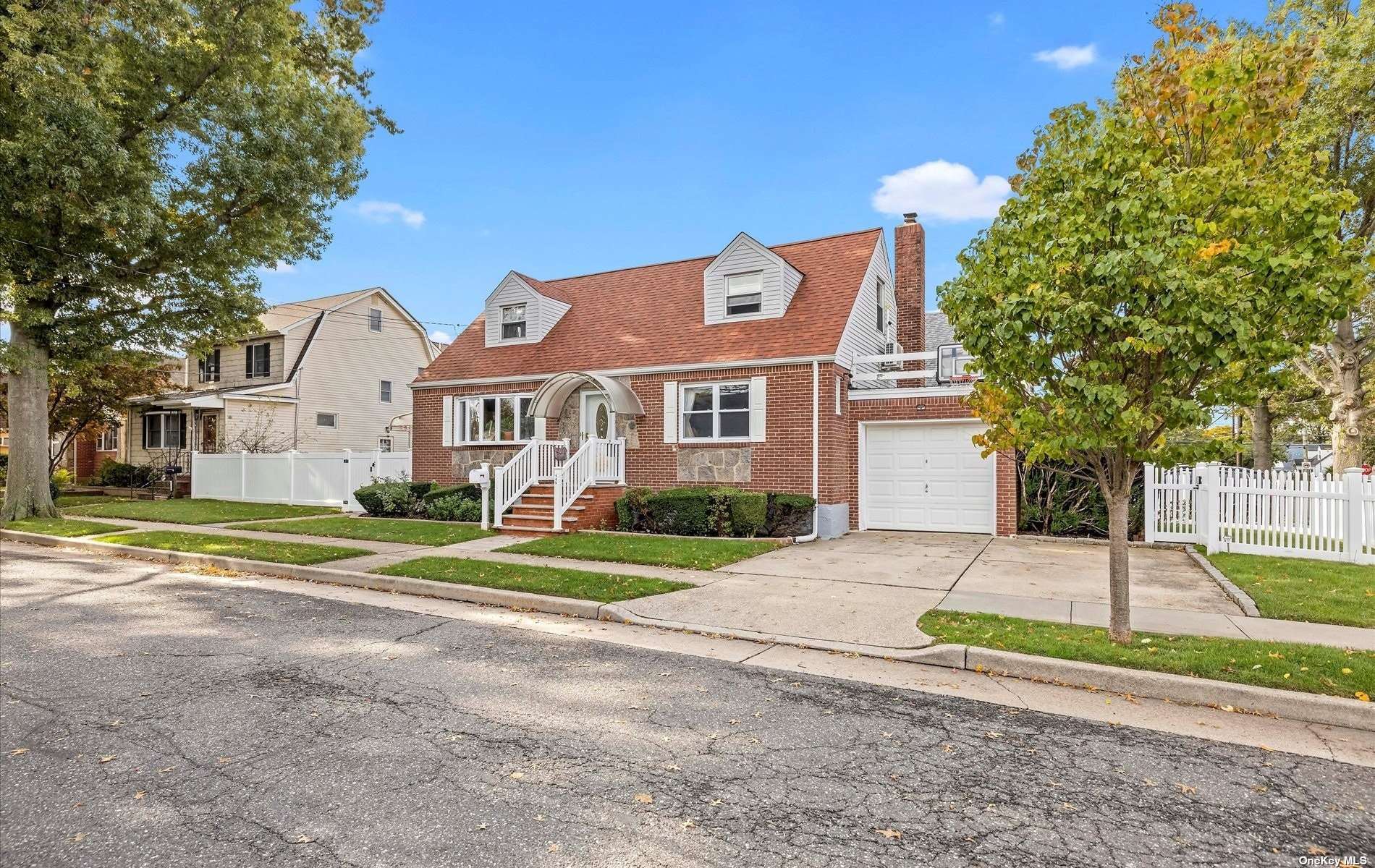 #1 photo, 145 3rd Street, 长岛 New Hyde Park , NY 11040