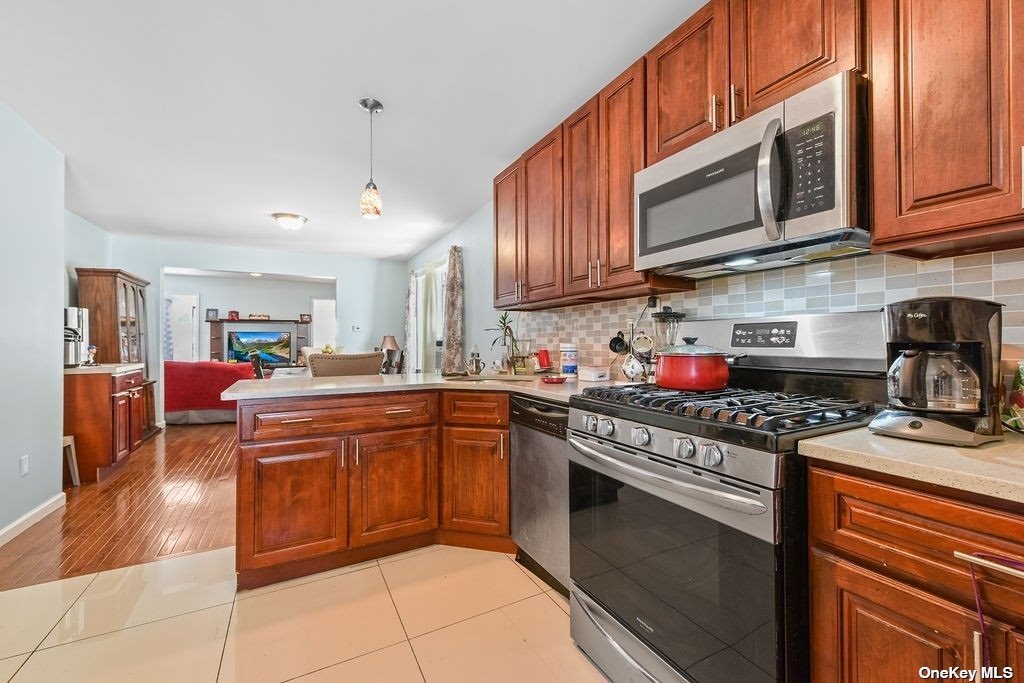 #1 photo, 80-57 89th Avenue, 皇后区 木港 Woodhaven , NY 11421