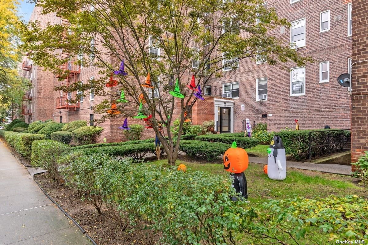 #1 photo, 39-45 51st Street, কুইন্‌স Woodside , NY 11377