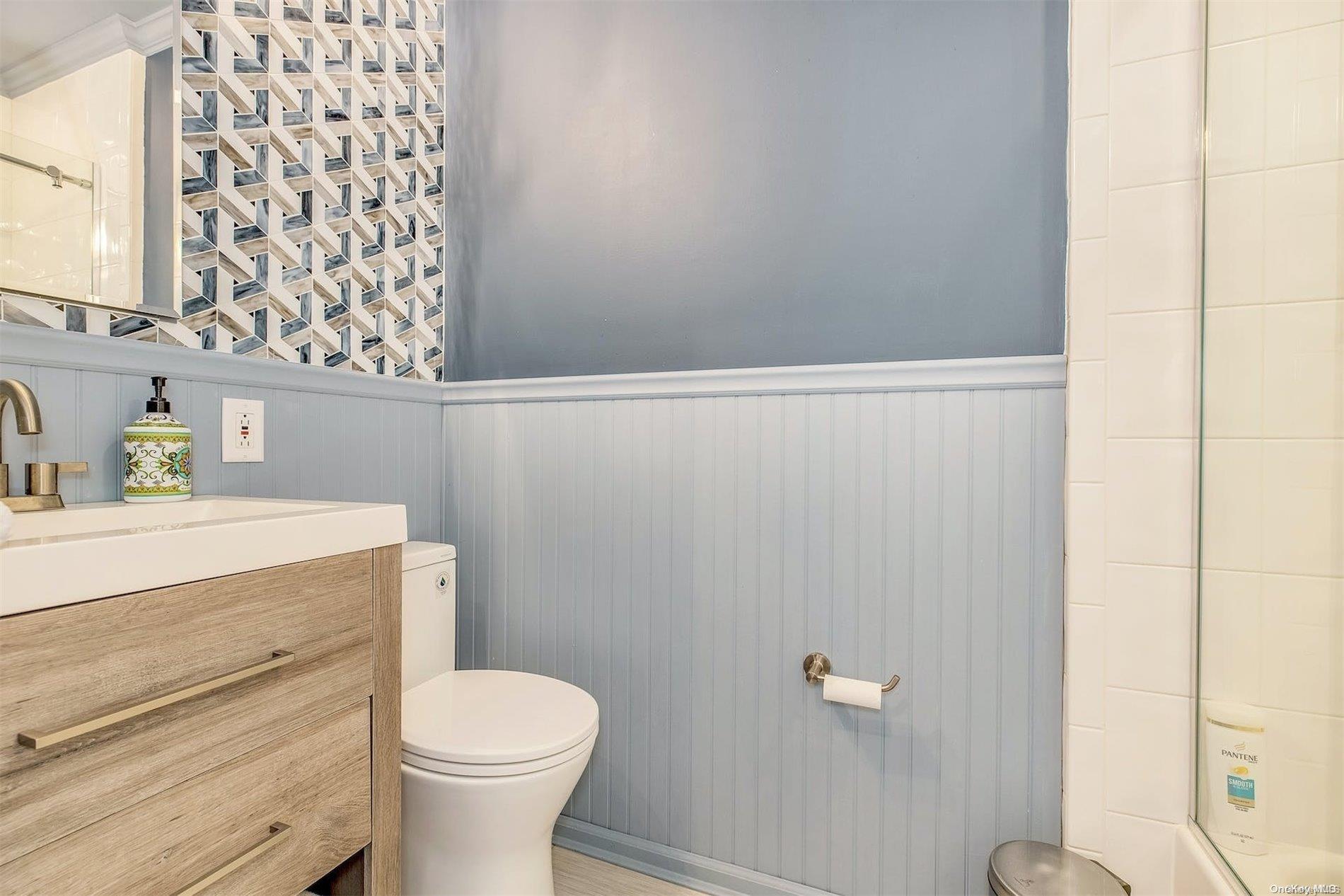 #13 photo, 25 Exchange, サフォーク郡 Westhampton Beach , NY 11978