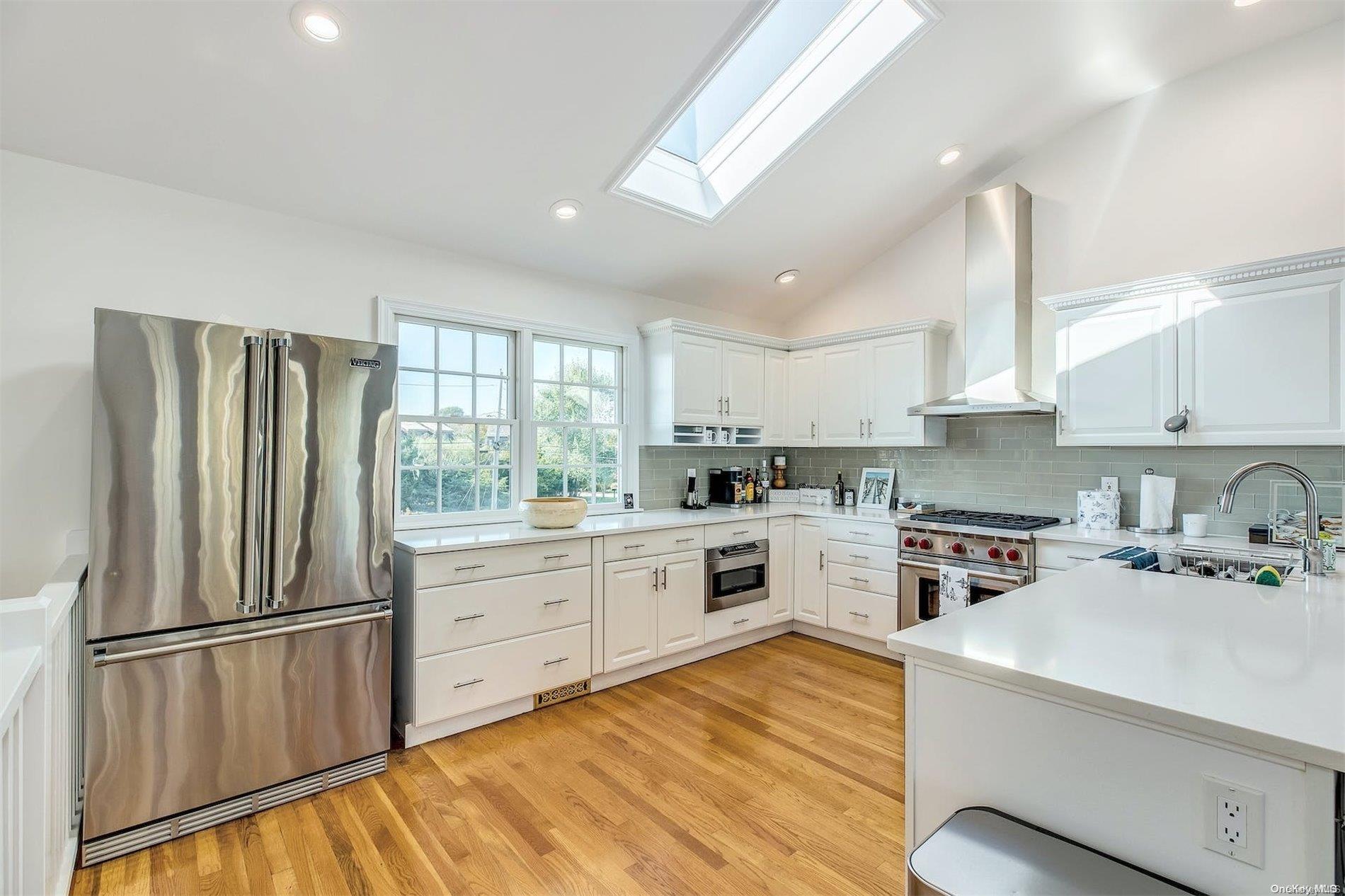 #15 photo, 25 Exchange, サフォーク郡 Westhampton Beach , NY 11978